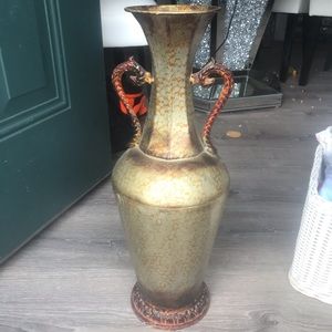 Metal vase decor